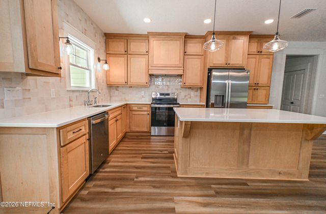 839 N LOWDER Street, Macclenny, FL 32063