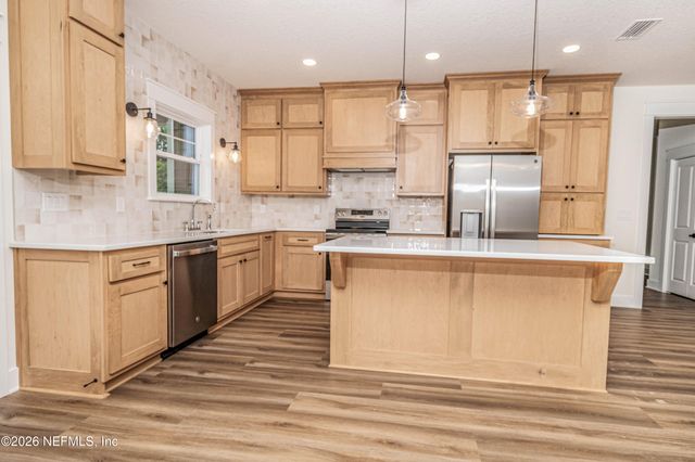 839 N LOWDER Street, Macclenny, FL 32063