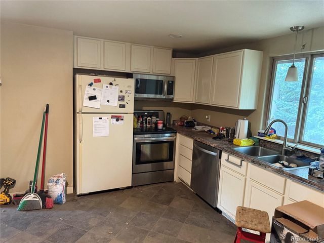 2824 N Overland Trail, Laporte, CO 80535