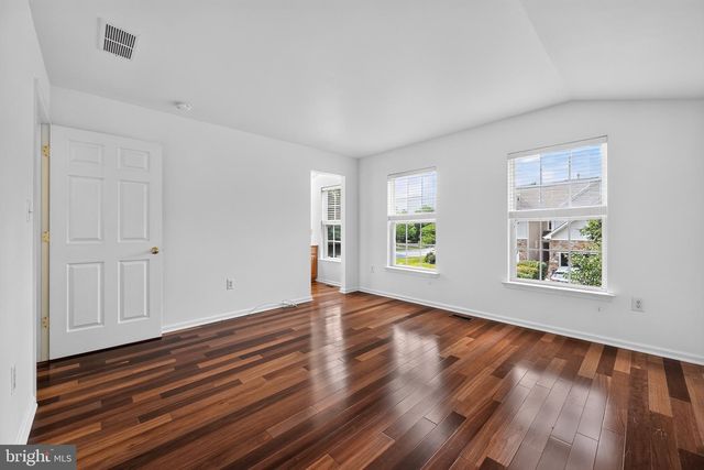 28 SUTTON CT, Pennington, NJ 08534