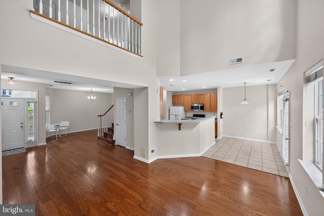 28 SUTTON CT, Pennington, NJ 08534
