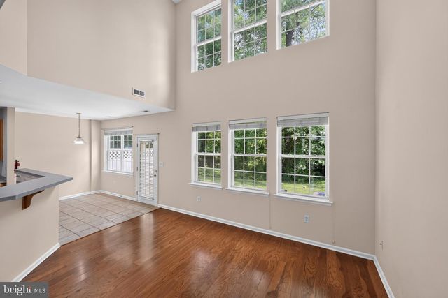 28 SUTTON CT, Pennington, NJ 08534