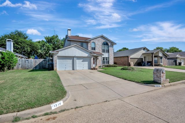 1213 Nicole Way, Fort Worth, TX 76028
