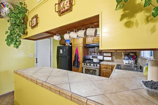 1705 S Bradley Street, Visalia, CA 93292