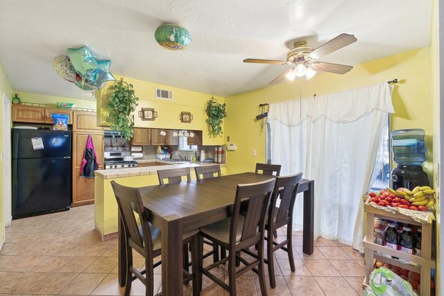 1705 S Bradley Street, Visalia, CA 93292