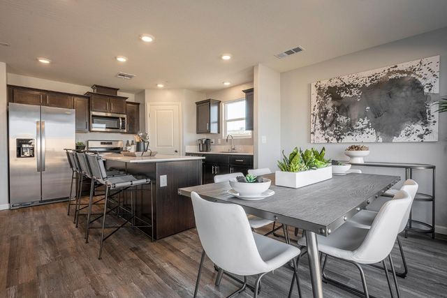 2045 Heidi Avenue # 2048S, Sanger, CA 93657