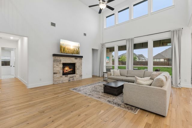 566 Broadleaf Way, Haslet, TX 76052