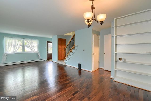 619 ERFORD RD, Camp Hill, PA 17011
