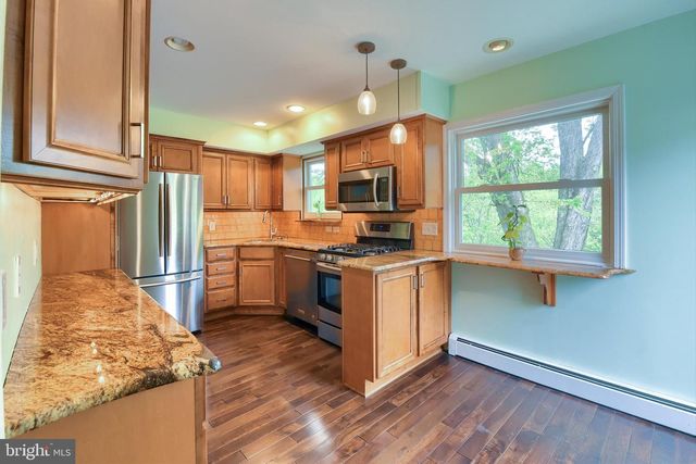 619 ERFORD RD, Camp Hill, PA 17011
