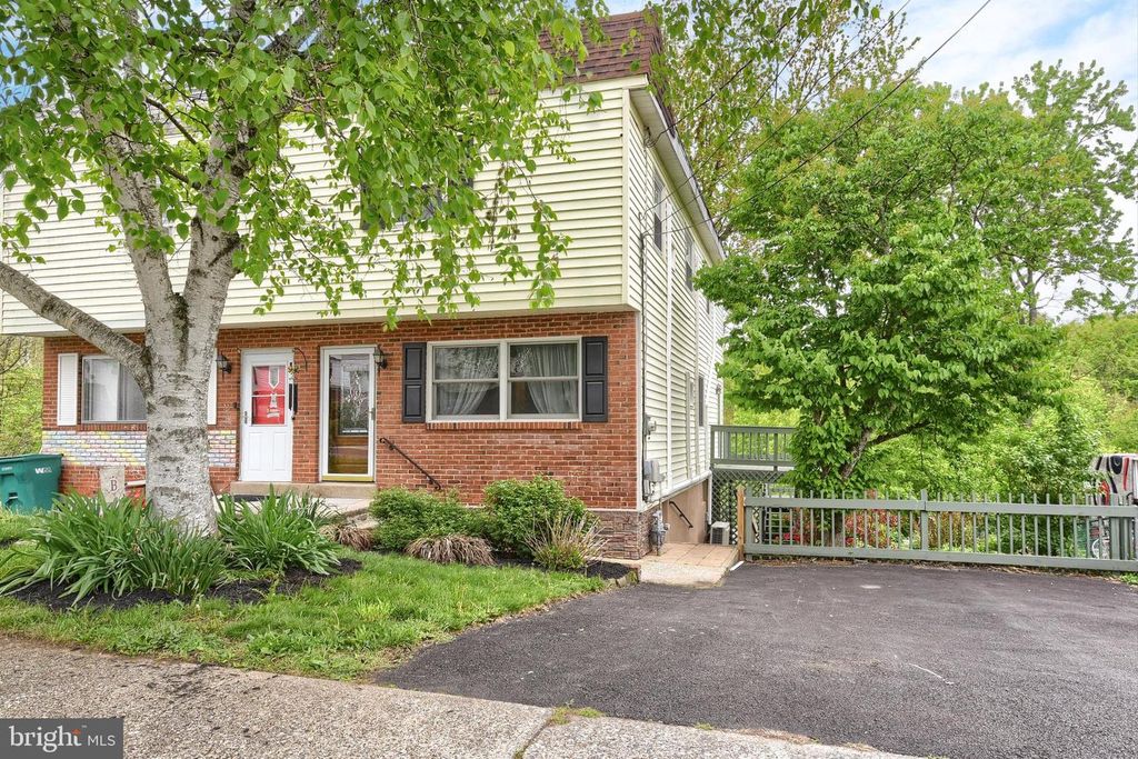 619 ERFORD RD, Camp Hill, PA 17011