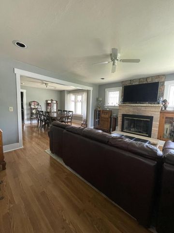 N493 State Road 67, Oconomowoc, WI 53066