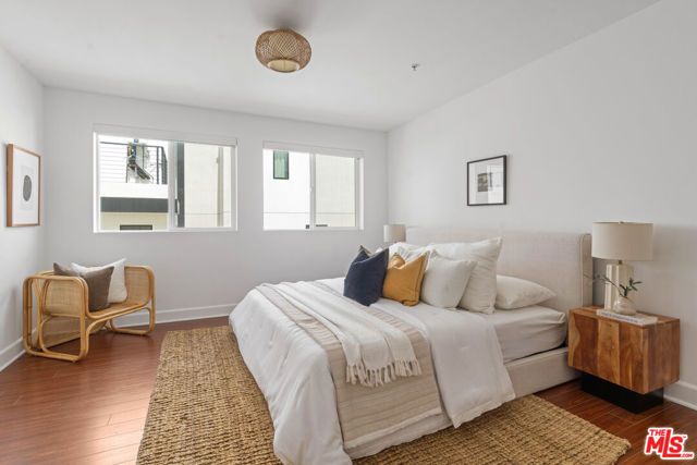 11801 Avon Way 5, Los Angeles, CA 90066