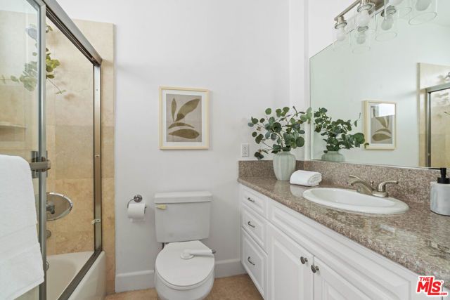 11801 Avon Way 5, Los Angeles, CA 90066