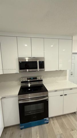980 NE 146th Street, North Miami, FL 33161
