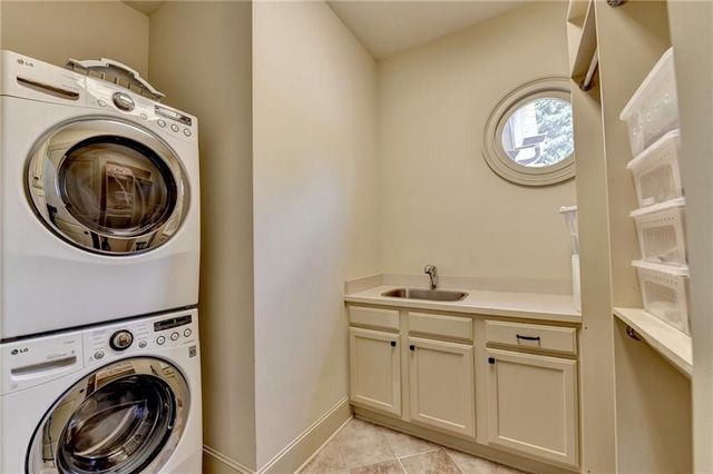 4858 Basingstoke Drive, Suwanee, GA 30024