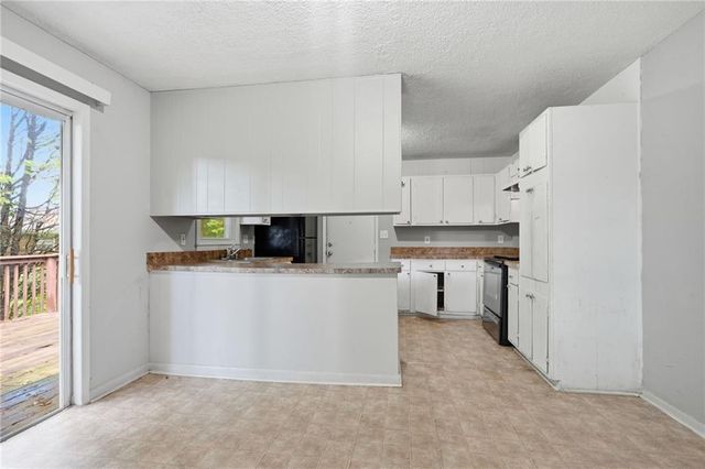 305 Mercer Drive, Jonesboro, GA 30236