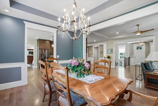 27 W River St, Upton, MA 01568