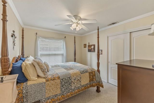 1917 E Quincy Avenue, Fresno, CA 93720