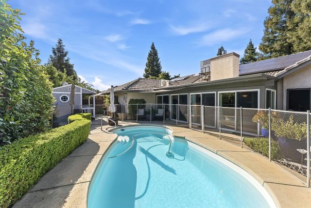 1917 E Quincy Avenue, Fresno, CA 93720