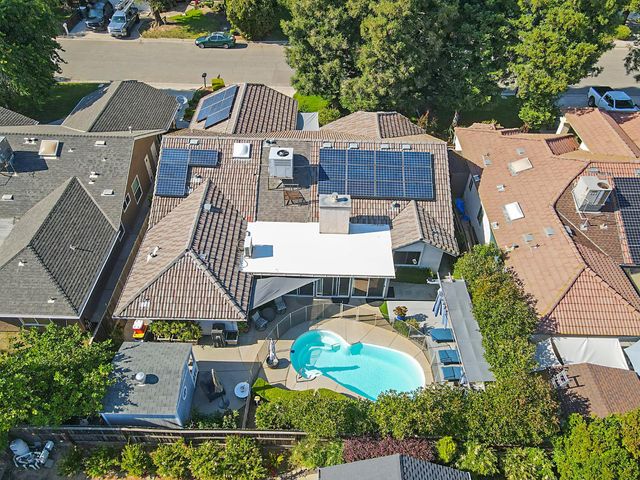 1917 E Quincy Avenue, Fresno, CA 93720