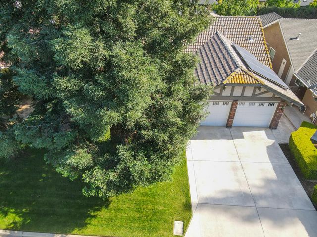 1917 E Quincy Avenue, Fresno, CA 93720