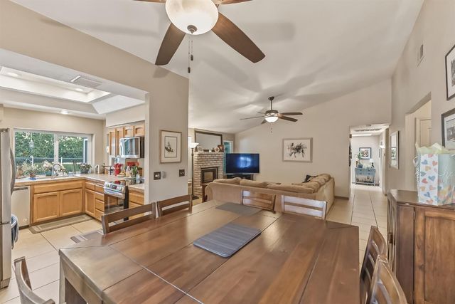 1917 E Quincy Avenue, Fresno, CA 93720
