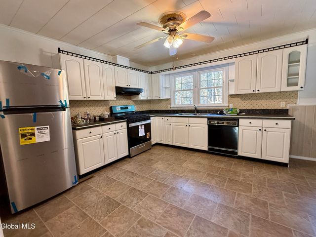 165 Reservoir Road, Moreau, NY 12828