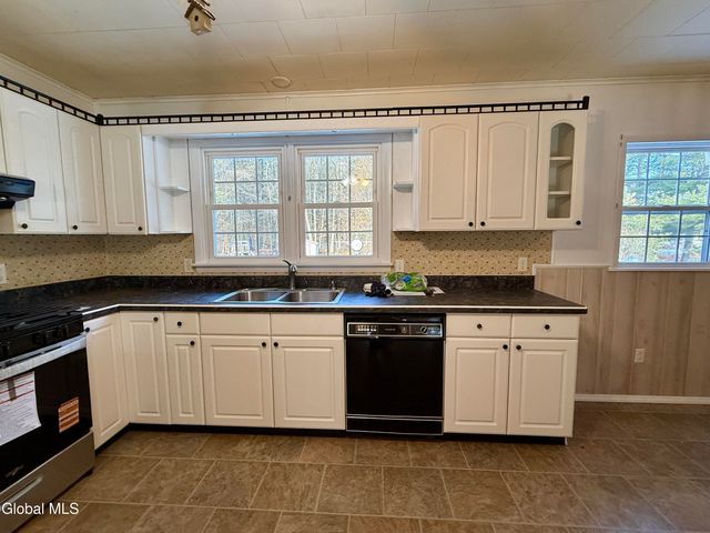 165 Reservoir Road, Moreau, NY 12828