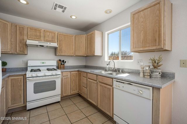 4342 Camino Dos Vidas, Las Cruces, NM 88012