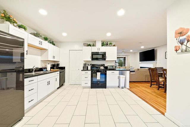 965 Rosecrans Street, San Diego, CA 92106