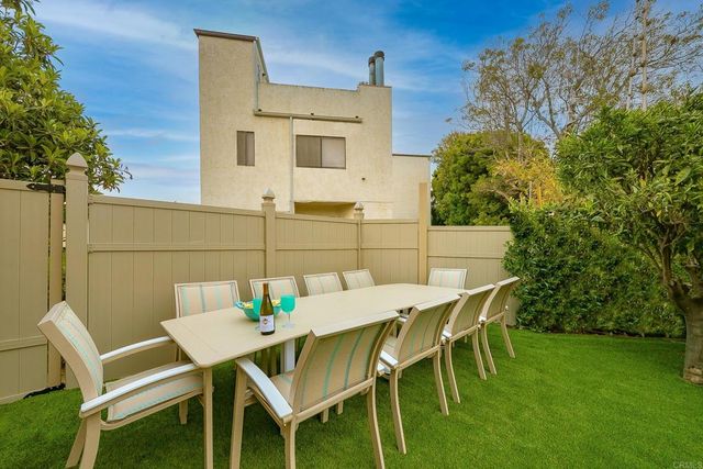 965 Rosecrans Street, San Diego, CA 92106