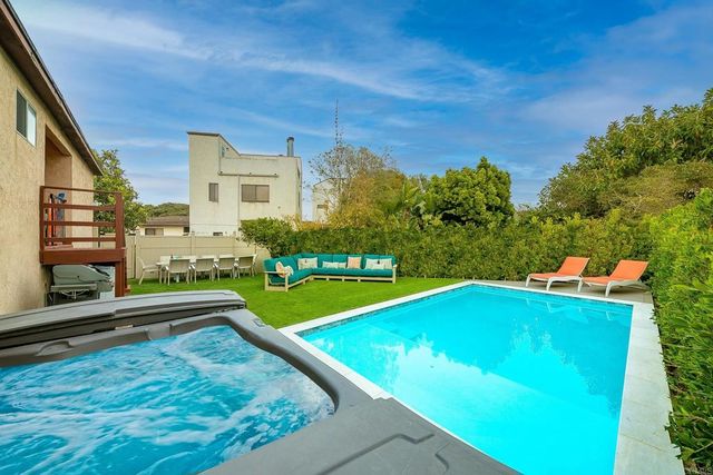 965 Rosecrans Street, San Diego, CA 92106