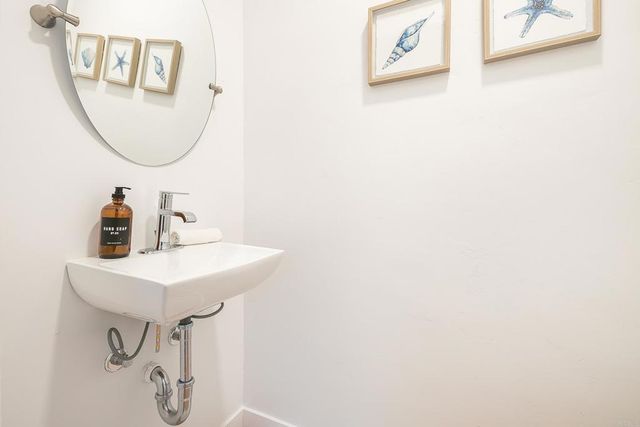 965 Rosecrans Street, San Diego, CA 92106