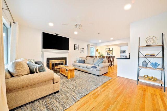 965 Rosecrans Street, San Diego, CA 92106