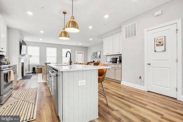 110 HARLAND AVE, Royersford, PA 19468