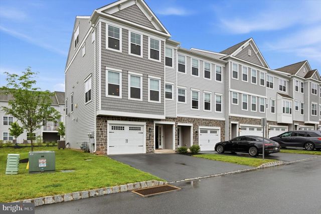110 HARLAND AVE, Royersford, PA 19468