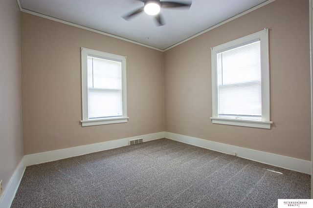 5623 Pierce Street, Omaha, NE 68106
