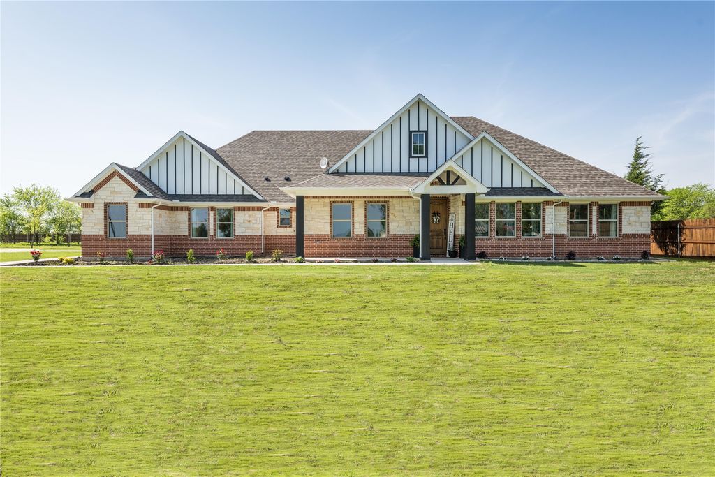 9744 County Road 502, Blue Ridge, TX 75424