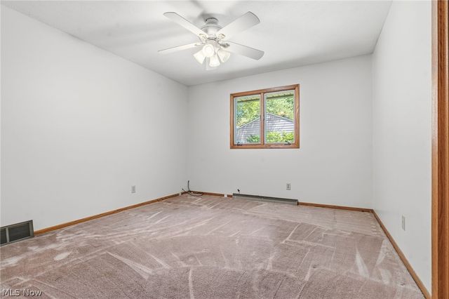 1129 Oak Tree Road, Akron, OH 44320