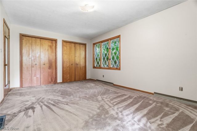1129 Oak Tree Road, Akron, OH 44320