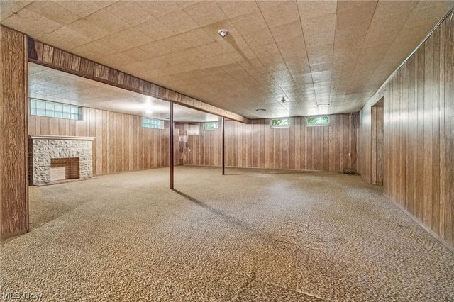 1129 Oak Tree Road, Akron, OH 44320