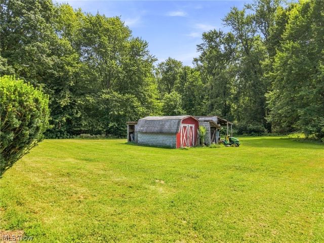 1129 Oak Tree Road, Akron, OH 44320