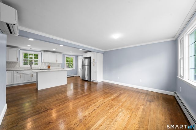 25 Putnam Drive, Enfield, CT 06082