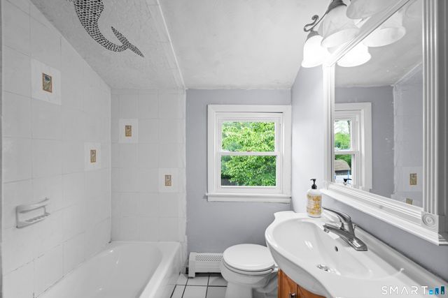 25 Putnam Drive, Enfield, CT 06082