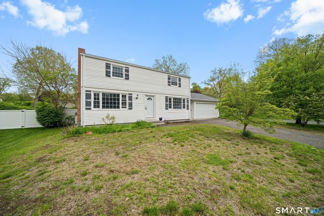 25 Putnam Drive, Enfield, CT 06082