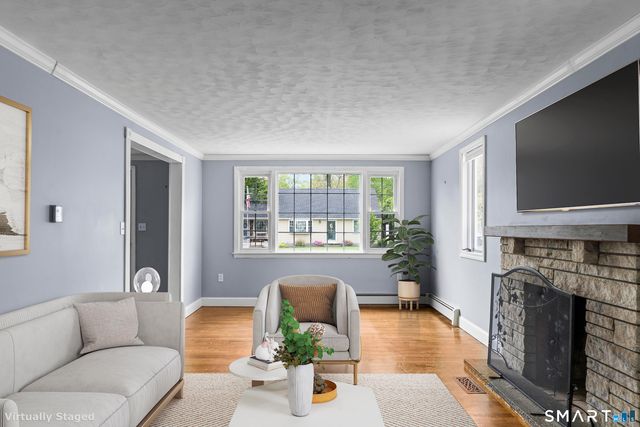 25 Putnam Drive, Enfield, CT 06082