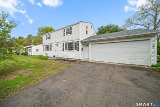 25 Putnam Drive, Enfield, CT 06082