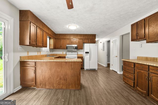 6988 Tan Bark Court, Riverdale, GA 30296