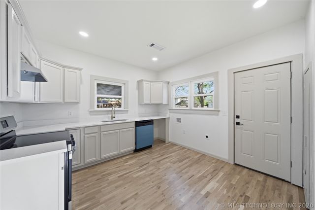 312 E 5th Street, Claremore, OK 74017