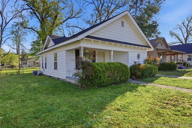 312 E 5th Street, Claremore, OK 74017